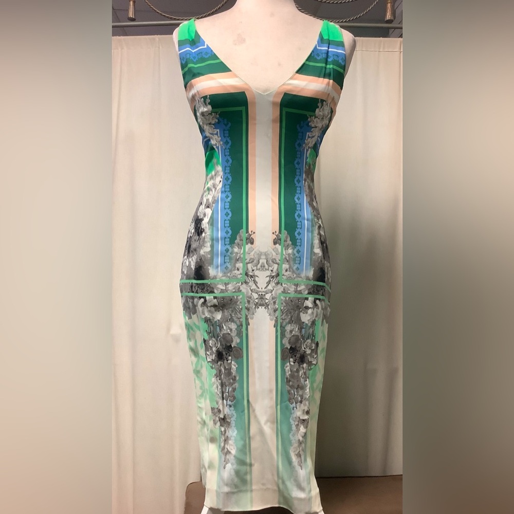 Elegant Green and Cream Midi Dress